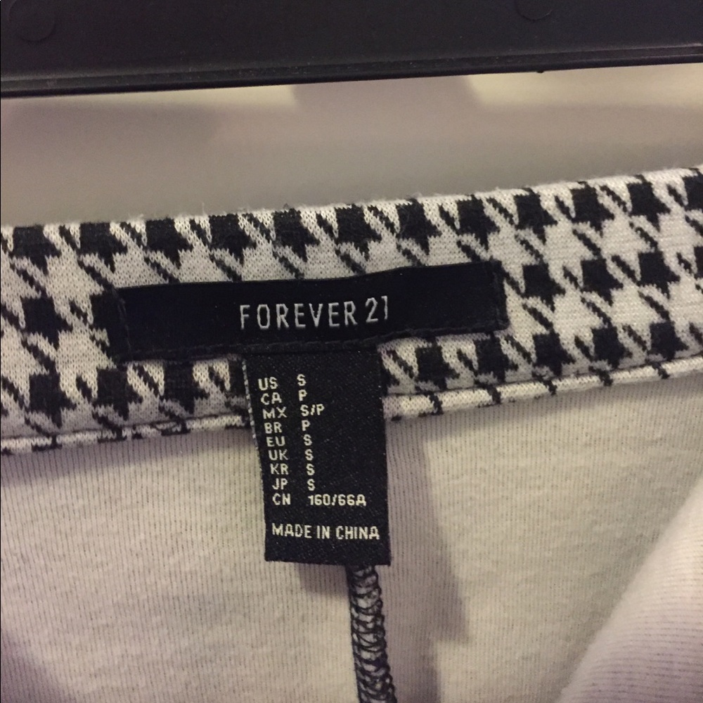 Houndstooth Skirt - Picture 2 of 3